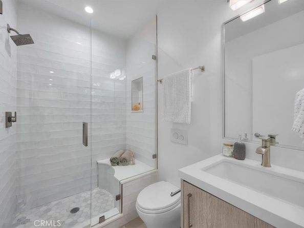 615 Aviation Way, Manhattan Beach CA 90266