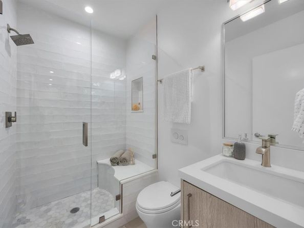 615 Aviation Way, Manhattan Beach CA 90266