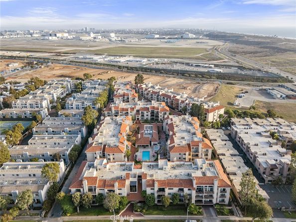 8180 Manitoba Street 302, Playa Del Rey CA 90293
