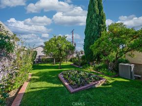1042 E Tujunga Ave, Burbank CA 91501