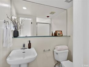 821 Bay St C5, Santa Monica CA 90405