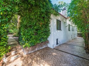 1240 N Olive Drive, West Hollywood CA 90069