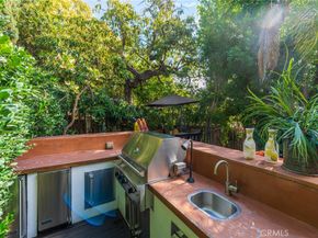 1240 N Olive Drive, West Hollywood CA 90069