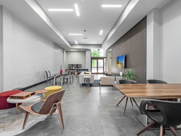178 S Euclid Avenue 402, Pasadena CA 91101