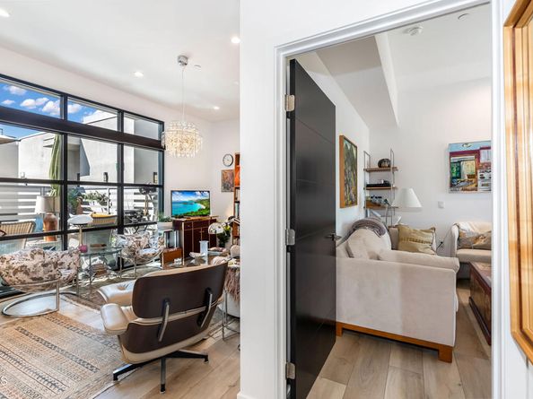 178 S Euclid Avenue 402, Pasadena CA 91101