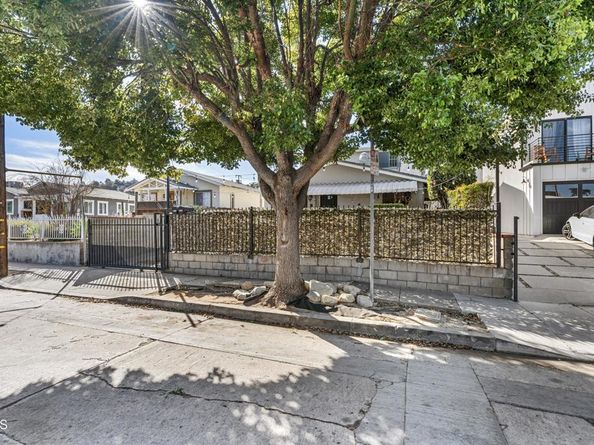 1920 1922 Mellon Avenue, Los Angeles CA 90039