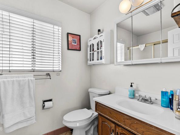 1920 1922 Mellon Avenue, Los Angeles CA 90039