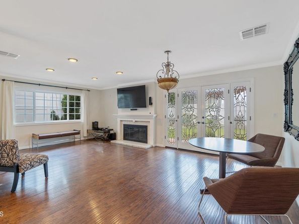 3311 S Bentley Avenue, Los Angeles CA 90034