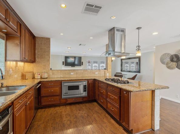 3311 S Bentley Avenue, Los Angeles CA 90034