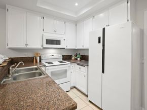 8037 Caminito Mallorca, La Jolla CA 92037