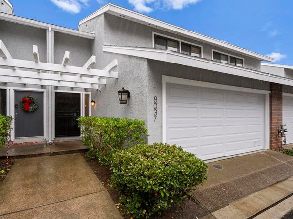 8037 Caminito Mallorca, La Jolla CA 92037