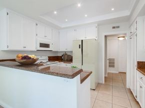 8037 Caminito Mallorca, La Jolla CA 92037