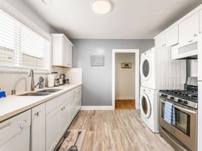 2432 3Rd Street, Santa Monica CA 90405