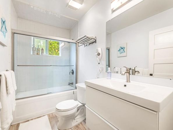 2432 3Rd Street, Santa Monica CA 90405