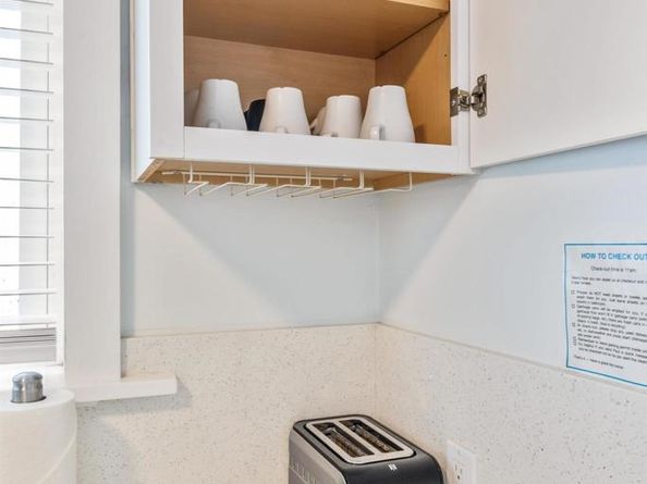 2432 3Rd Street, Santa Monica CA 90405