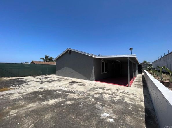 127 ave  de la madrid, San Ysidro CA 92173