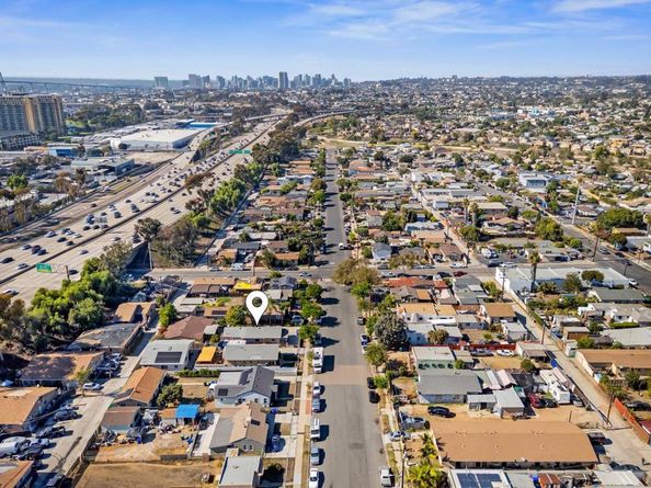 3813  15 Birch Street, San Diego CA 92113