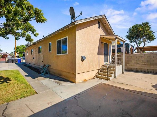 3813  15 Birch Street, San Diego CA 92113