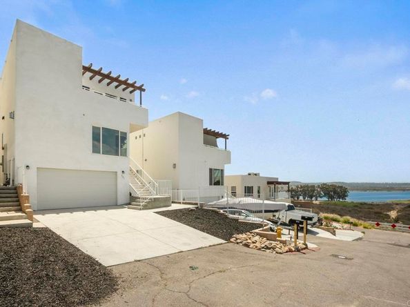 351 Maria Ave, Spring Valley CA 91977