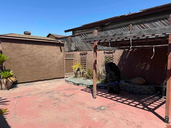 1341 E 4th Street, National City CA 91950