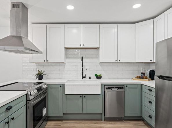 7833 Camino Huerta, San Diego CA 92122