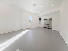 2004 Glen Allen Lane, Altadena CA 91001