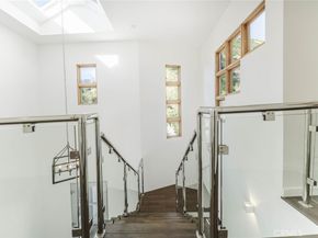 2004 Glen Allen Lane, Altadena CA 91001