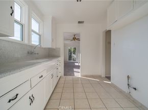 11402 Rose Hedge Drive, Whittier CA 90606