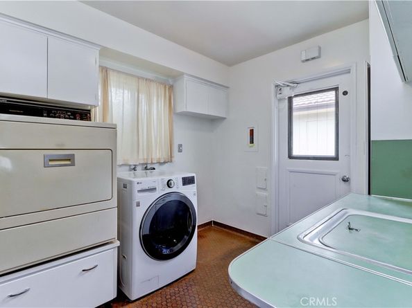 2175 Queensberry Road, Pasadena CA 91104