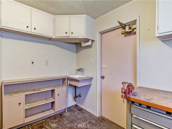 2175 Queensberry Road, Pasadena CA 91104