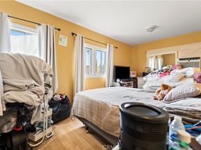 2424 West Boulevard, Los Angeles CA 90016