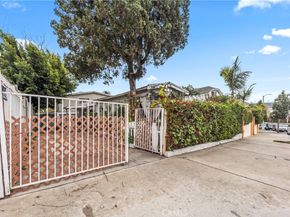 2424 West Boulevard, Los Angeles CA 90016