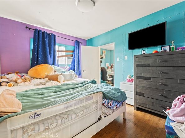 2424 West Boulevard, Los Angeles CA 90016