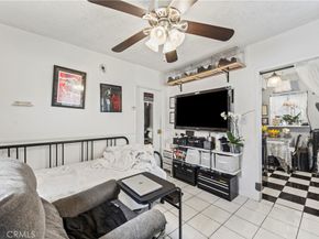 2424 West Boulevard, Los Angeles CA 90016