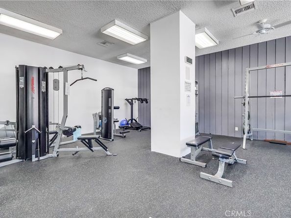 5585 E Pacific Coast 140, Long Beach CA 90804