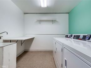 5585 E Pacific Coast 140, Long Beach CA 90804