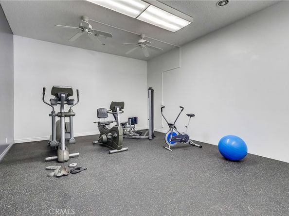 5585 E Pacific Coast 140, Long Beach CA 90804