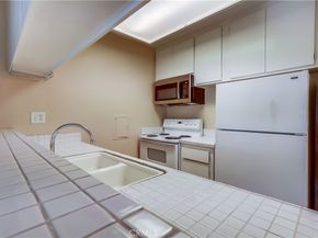 5585 E Pacific Coast 140, Long Beach CA 90804