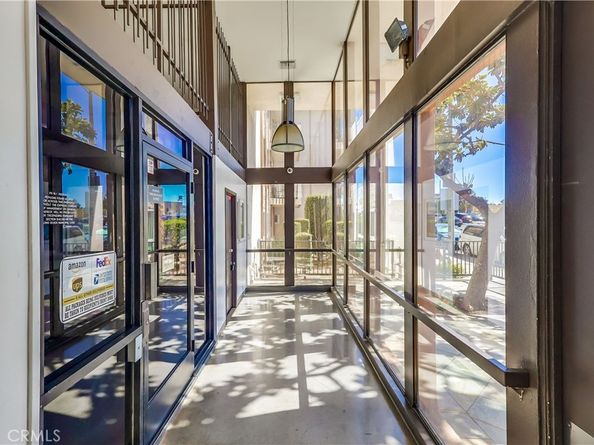 5585 E Pacific Coast 140, Long Beach CA 90804