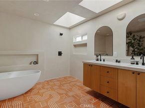 2923 Acresite Street, Los Angeles CA 90039