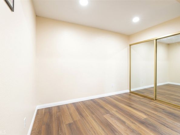 1030 W Macarthur Boulevard 21, Santa Ana CA 92707