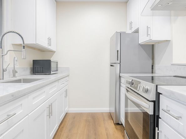 1030 W Macarthur Boulevard 21, Santa Ana CA 92707