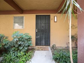 1030 W Macarthur Boulevard 21, Santa Ana CA 92707