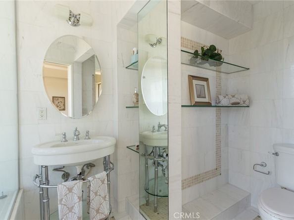 5336 Marina Pacifica N, Long Beach CA 90803