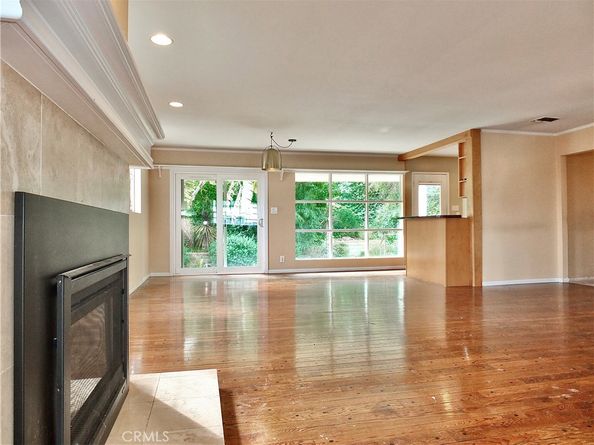 6040 W 76th Street, Los Angeles CA 90045