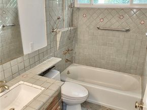 6040 W 76th Street, Los Angeles CA 90045