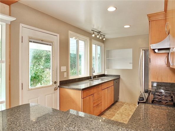 6040 W 76th Street, Los Angeles CA 90045