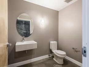 1111 S Grand, Los Angeles CA 90015