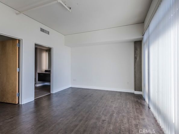 1111 S Grand, Los Angeles CA 90015