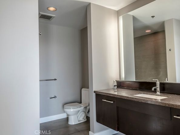 1111 S Grand, Los Angeles CA 90015